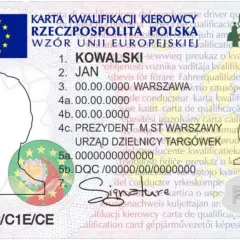 Gdzie się wyrabia kartę kierowcy? Odkryj łatwy proces i wymagania