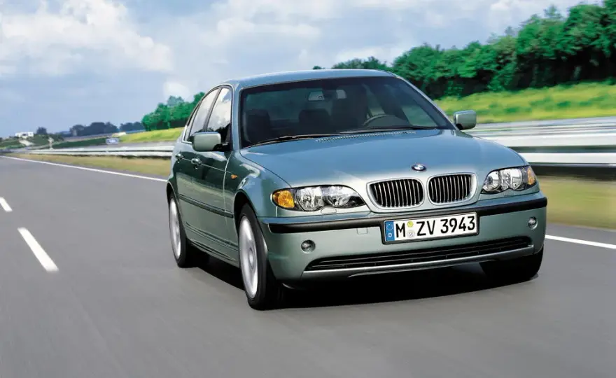 Jakie auto dla młodego kierowcy wybrać, aby zaoszczędzić na ubezpieczeniu?